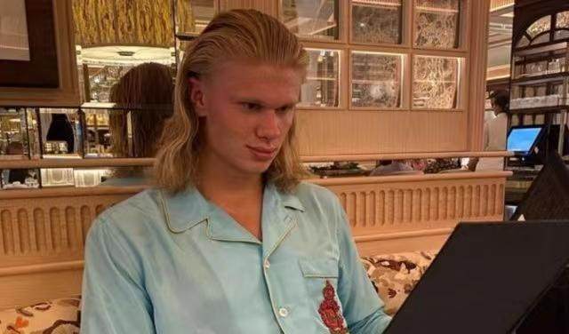 1665419110954067318.jpg 392f441af593a9702a974f3c737f2f9.jpg