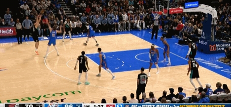 生涯第3记3分!杨瀚森无视防守扬手远投命中 3分命中数超越姚明!