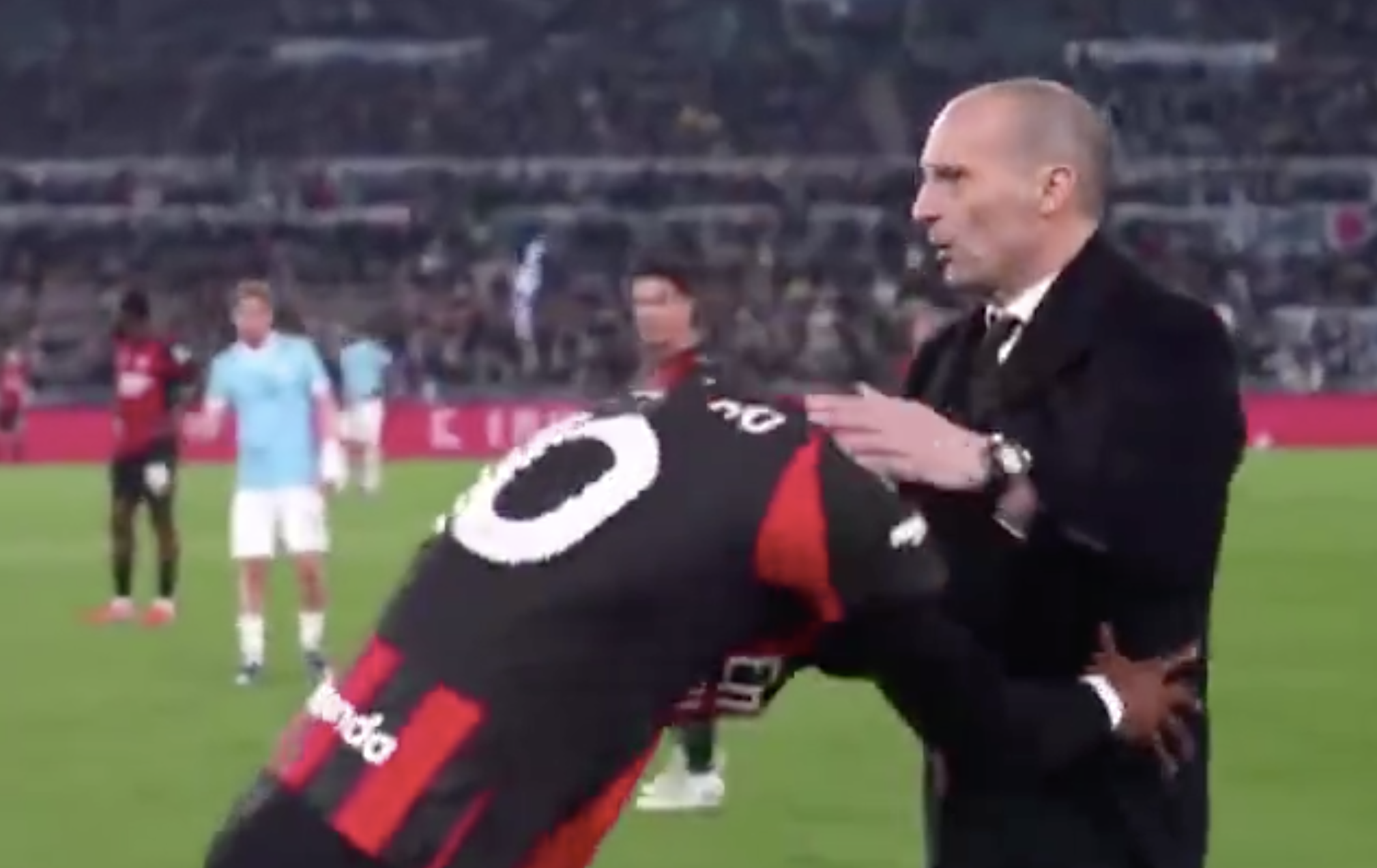 官方网站-7000万巨星被换下后怒推囧叔!AC米兰内讧曝光 耻辱0-1+差榜首8分