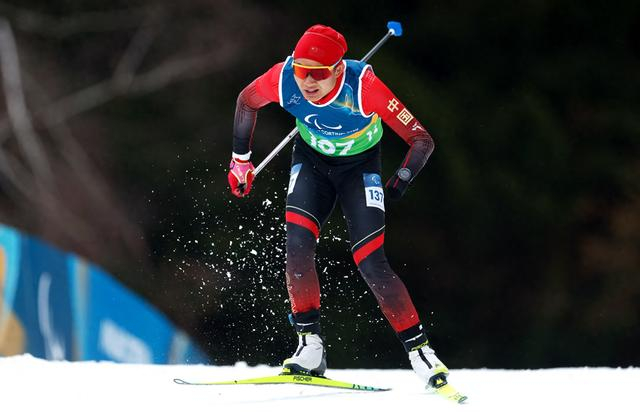 ky sports-锐评|笑对万难,他们值得被更多人看见|冬残奥会|越野滑雪|高山滑雪|奖牌榜|刘子旭_新浪体育_新浪新闻