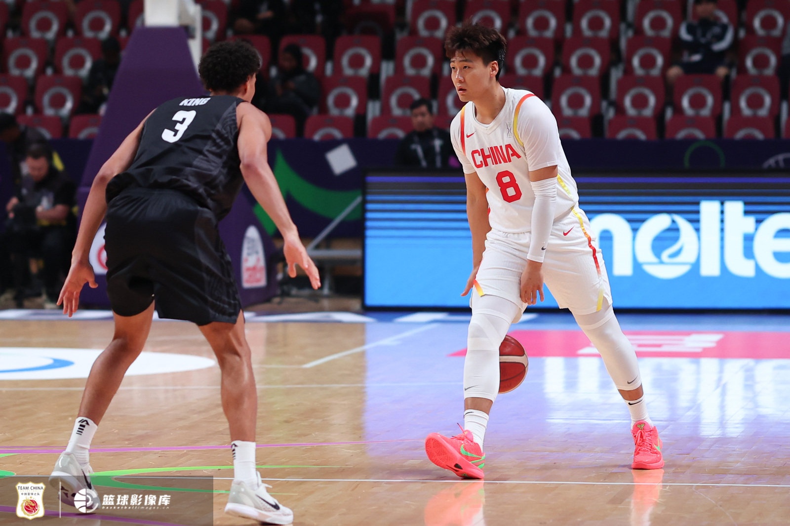 ky sports-媒体人：赵睿周琦受伤病困扰 比赛中帮不上忙 那就让他们好好养伤